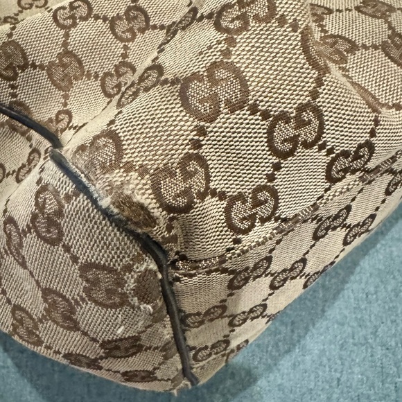 Gucci Tan and Black GG Large Tote Bag - Picture 12 of 13